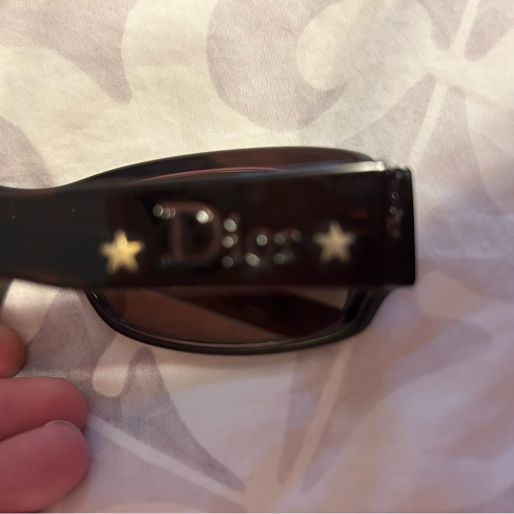 Elegant Christian Dior Brown Sunglasses - Picture 2 of 4